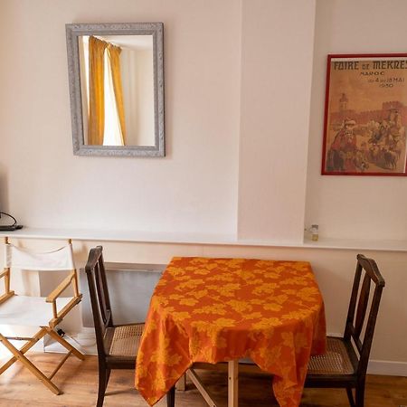 Appartement Place Des Cordeliers Динан Экстерьер фото